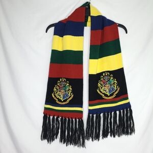 HARRY POTTER Hogwarts Crest Striped Scarf